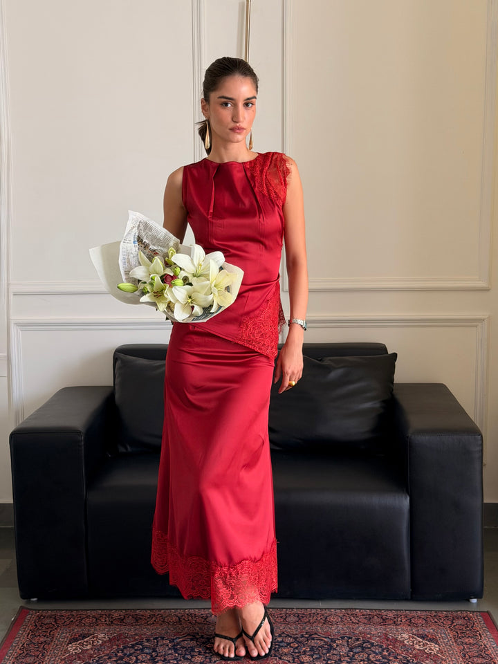 THE ROUGE SKIRT