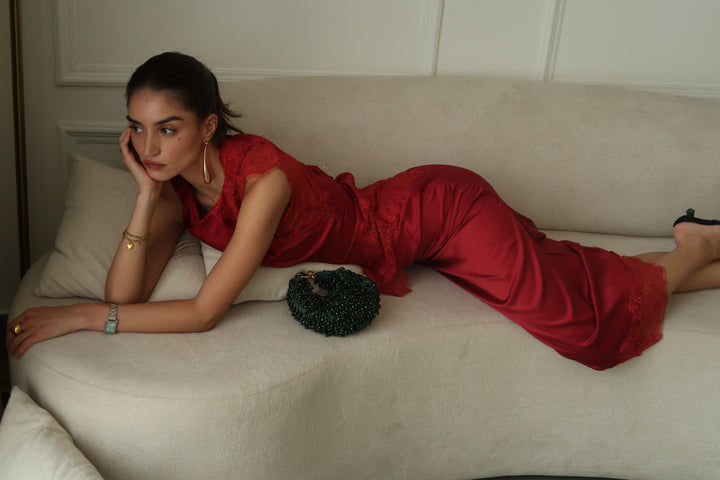 THE ROUGE SKIRT