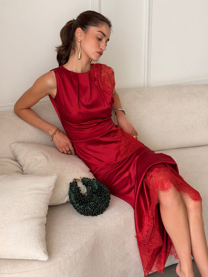 THE ROUGE TOP