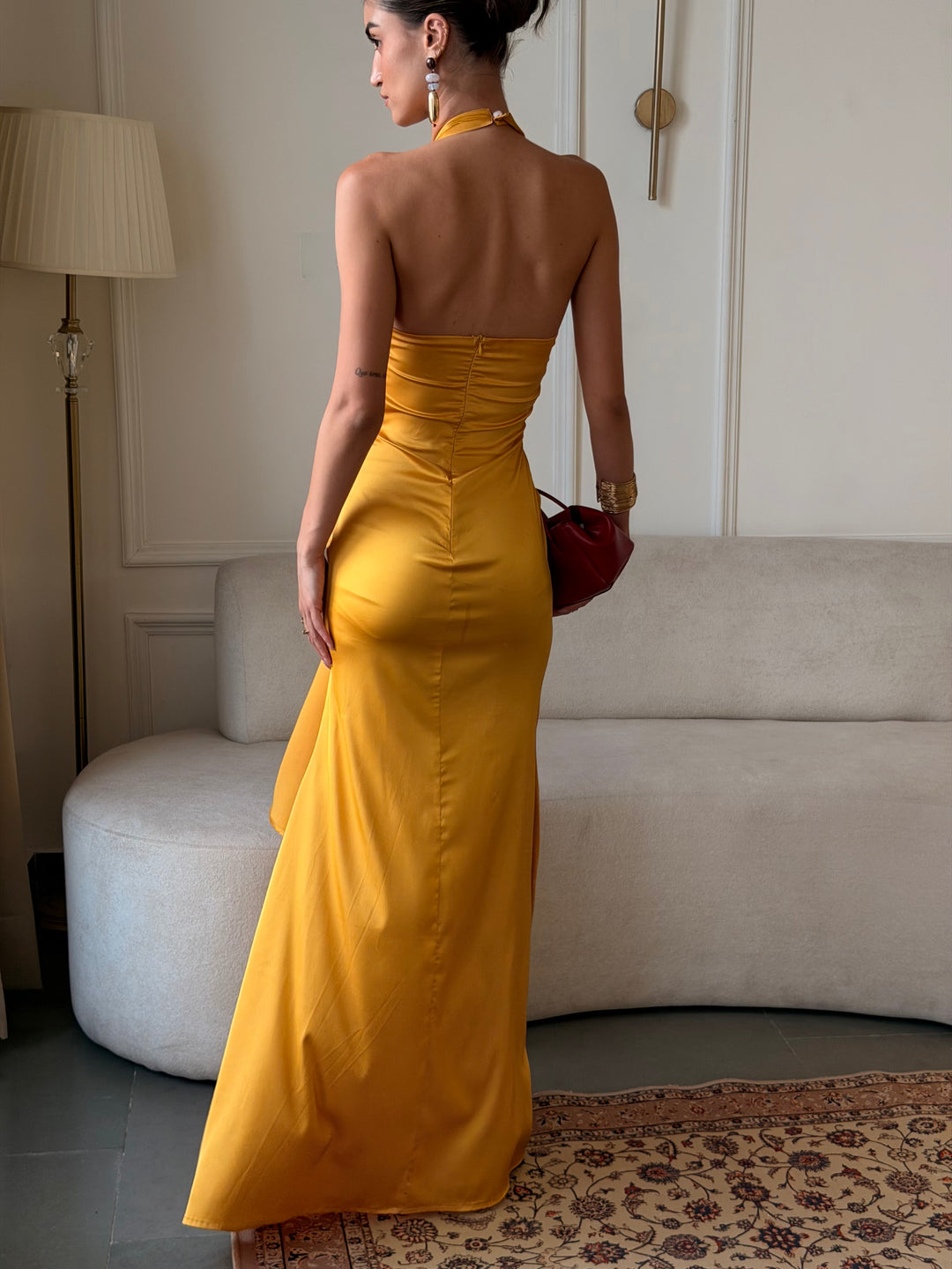 THE GOLDEN DRESS