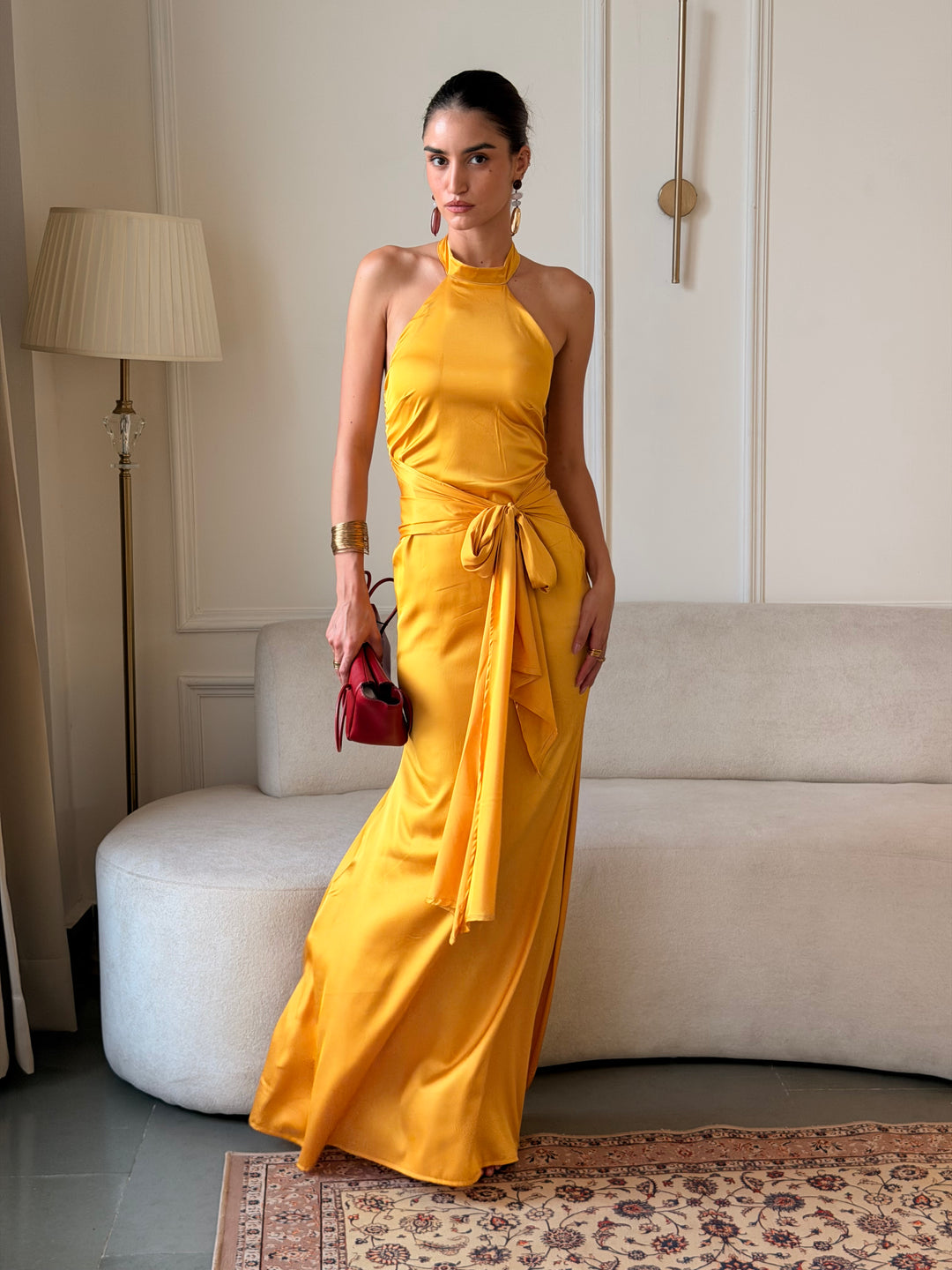 THE GOLDEN DRESS